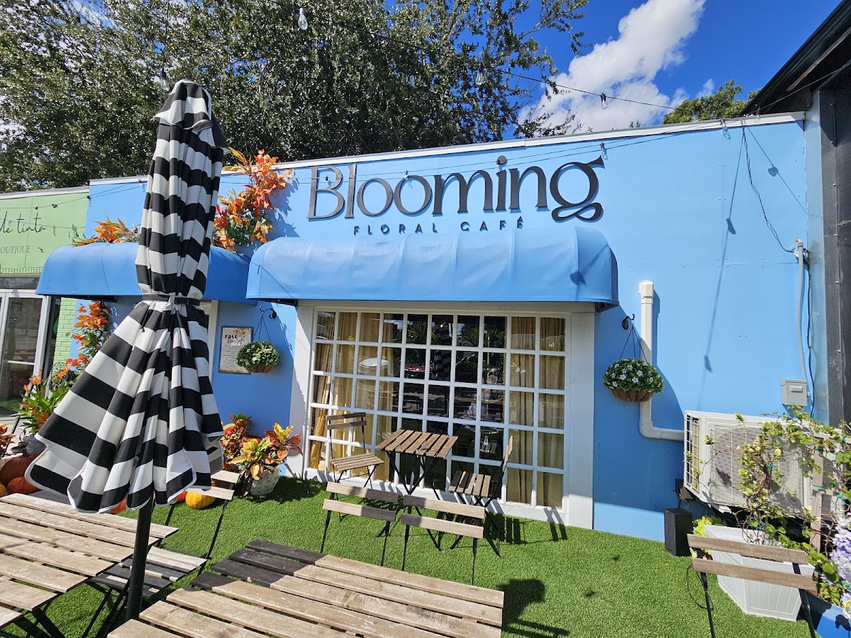 Blooming Floral Cafe